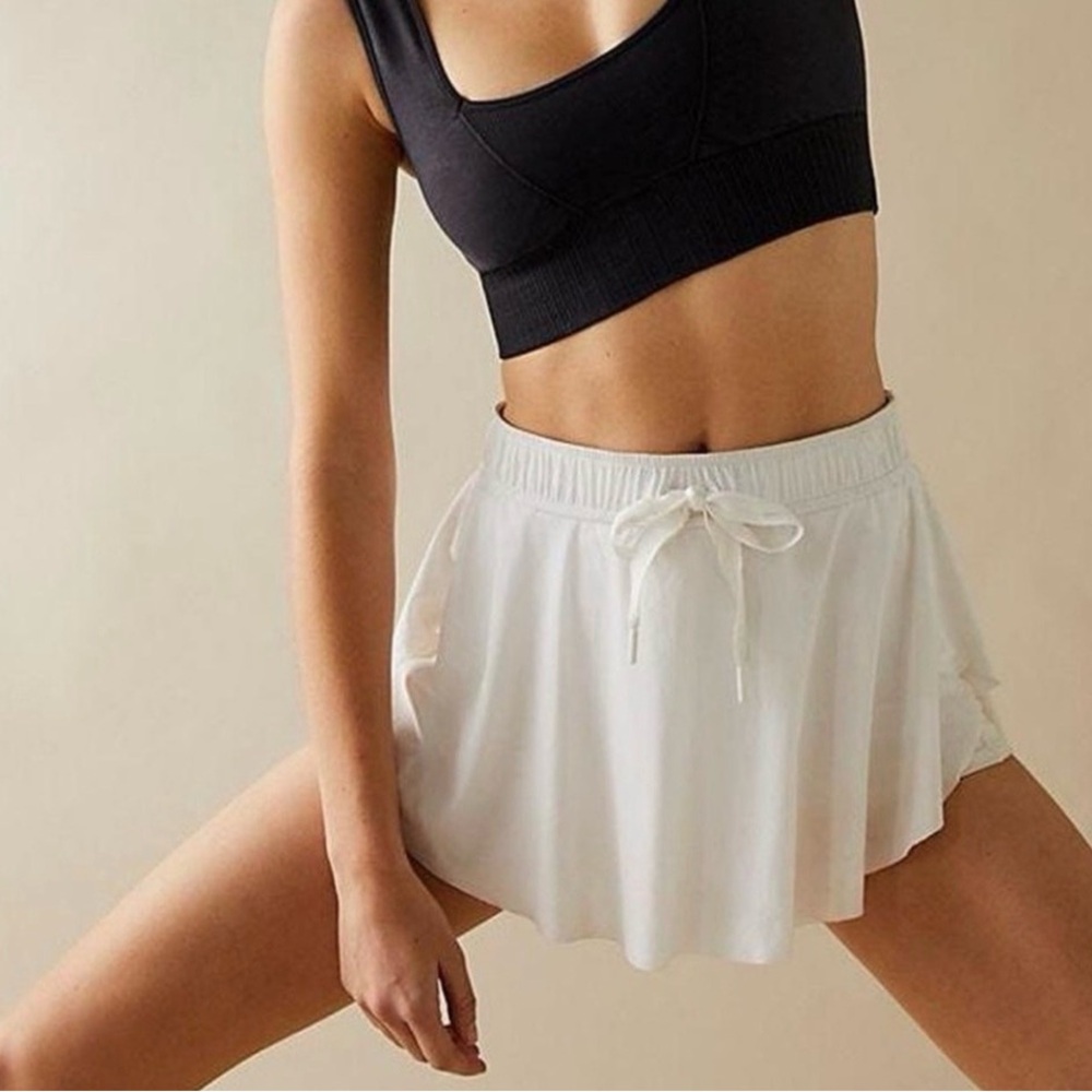 Free People Movement On Point White Layered Skort Women’s Size Large NWOT Spring